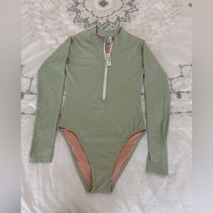 NWT Madewell Second-wave Rashguard One-Piece
Swimsuit